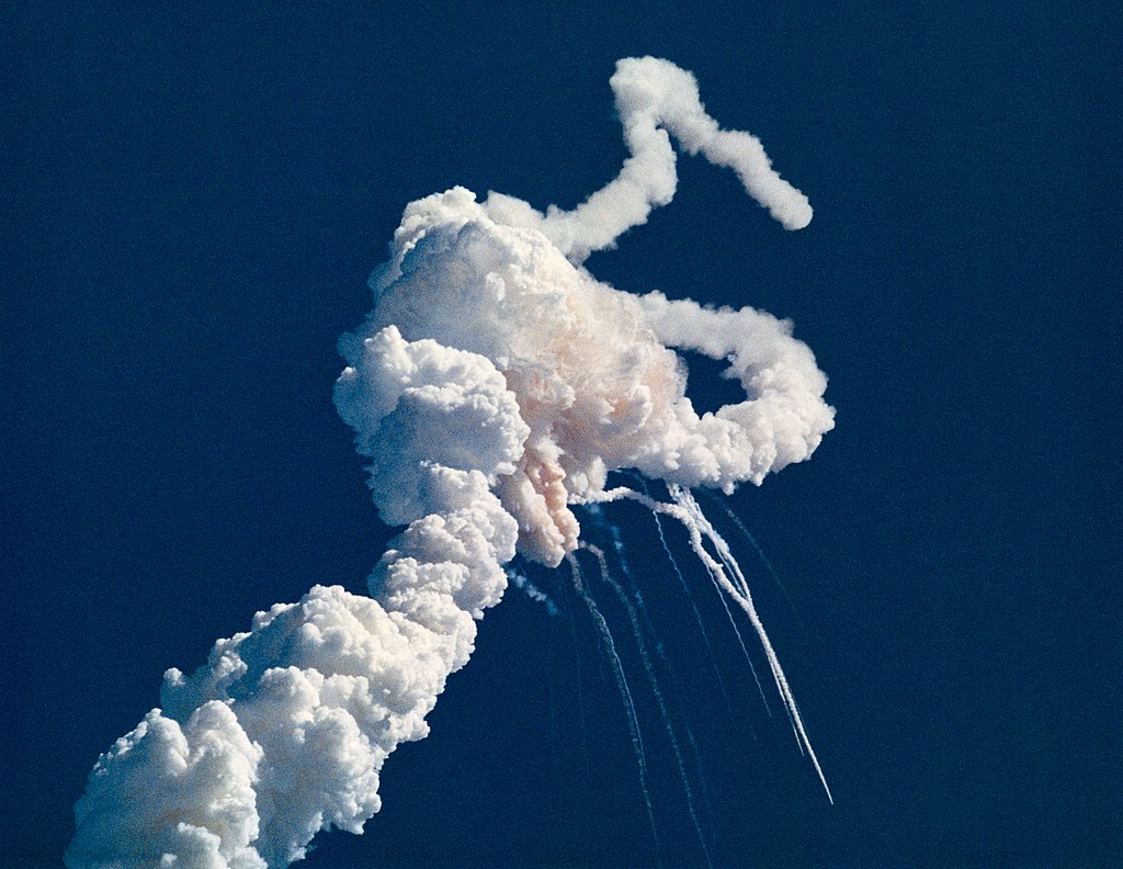 SPACE_SHUTTLE_CHALLENGER_DISASTER_1986_UNCORRECTED_COLOR_20211117142954!Challenger_explosion.jpg