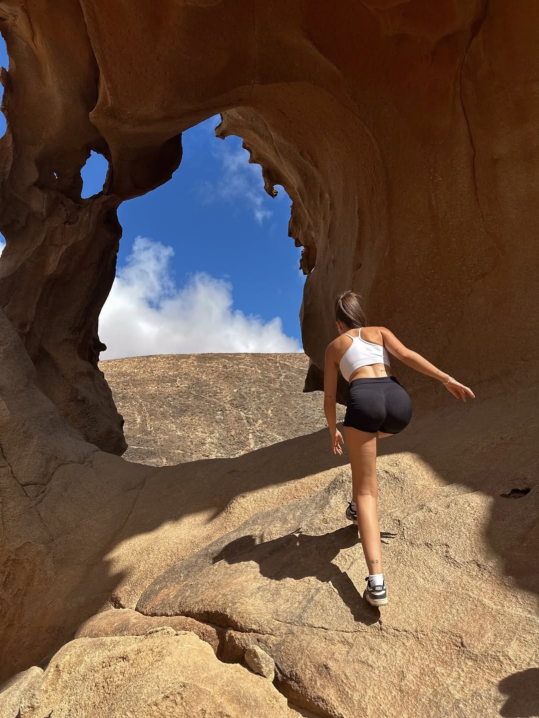 Subimos al arco de las peñitas, veis el elefante🐘👀.jpg