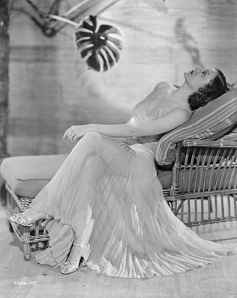Tallulah Bankhead photographed by Irving Lippman for Paramount Pictures in 1932.jpg