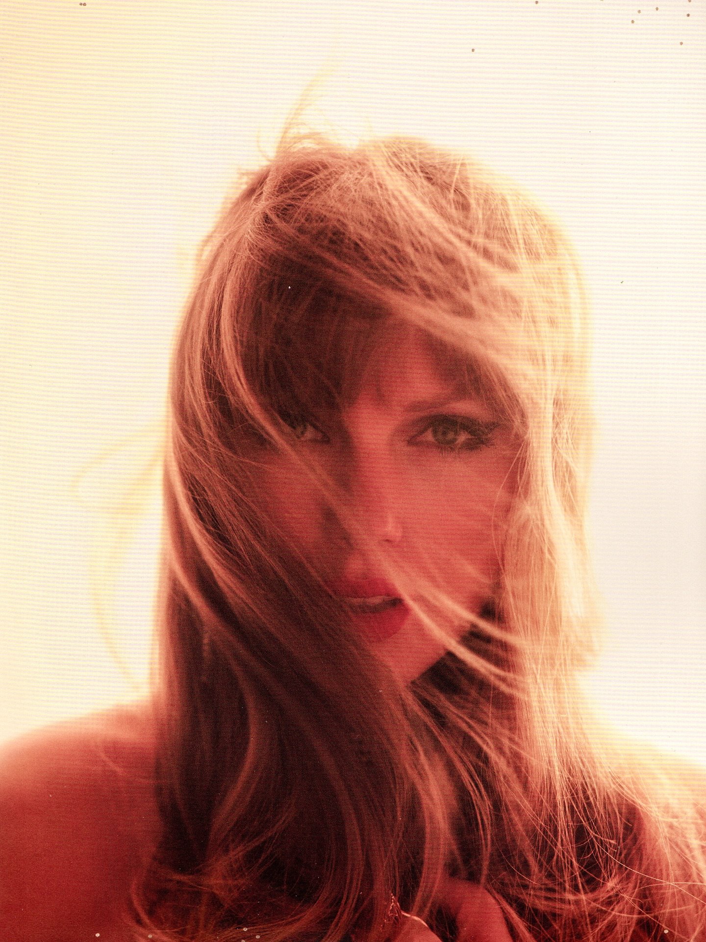 taylorswiftes___2025-10-05T210325.000Z.jpg