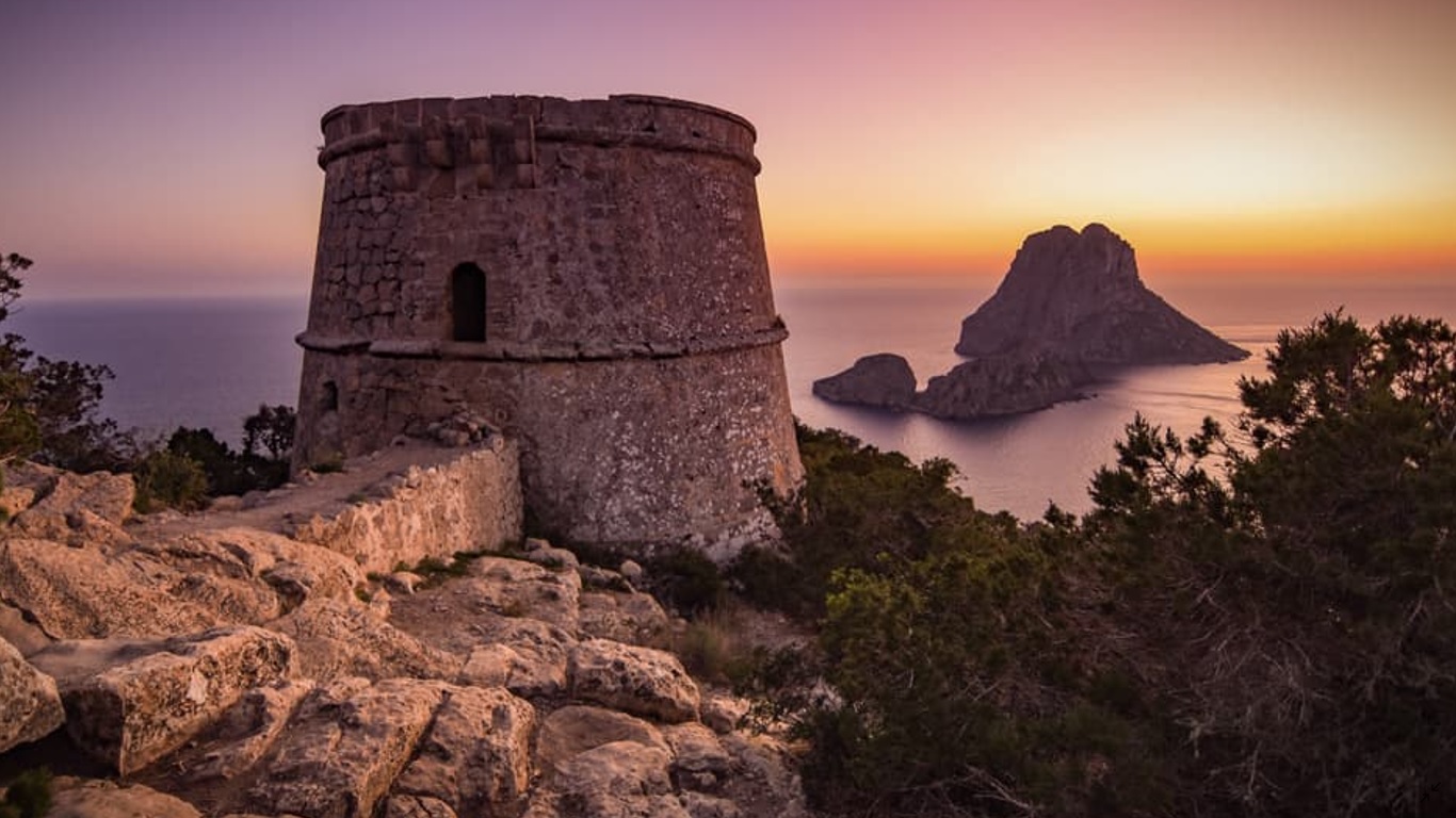 Torre des Savinar -es Vedrà.jpg