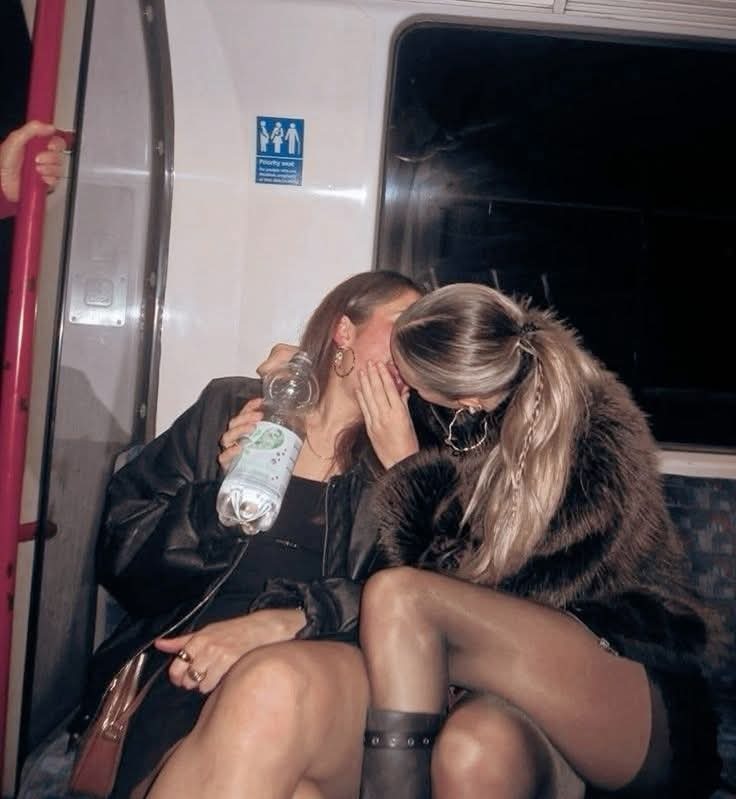 tumblr_daecdba4d62da3fc38a661a26aad9a81_1a5ede2f_1280.jpg