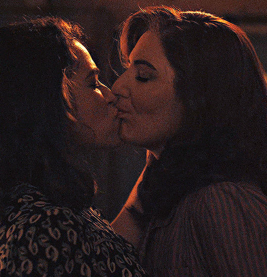 tumblr_f57f5245b83b626a744f2bdaac480c43_1df0676d_540.gif