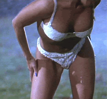 Wet_Carmen_Electra_UNCENSORED (1).gif